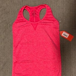 Oiselle Birds of a Feather tank (Punch)